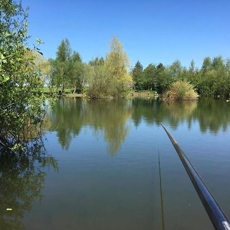 Elton Barn Fishery & Retreat Nottingham Eksteriør bilde